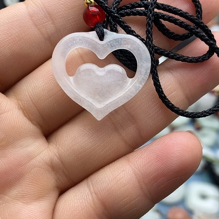 翡翠未镶嵌颈饰明***阔