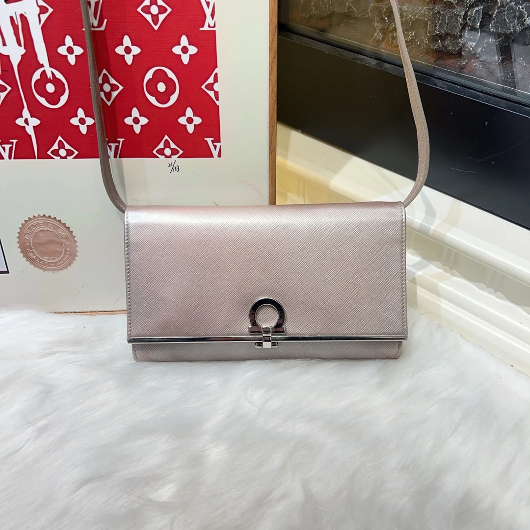 95新 FERRAGAMO/菲拉格慕 菲拉格慕单肩包a6335