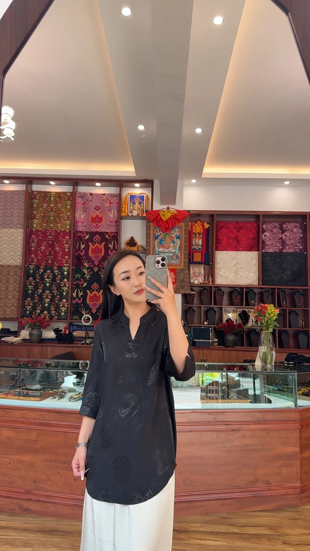 岗娜姆服饰新款内搭