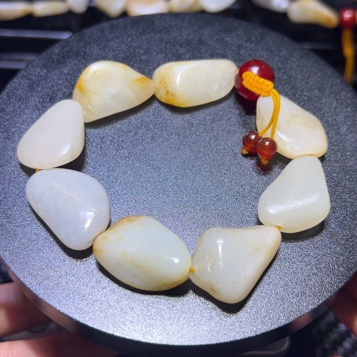 和田玉（子料）未镶嵌颈饰51克