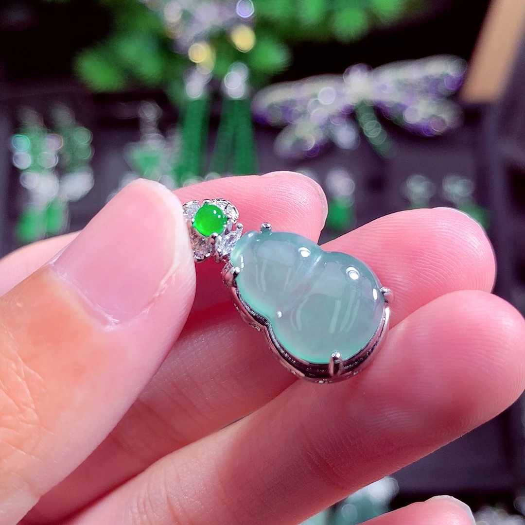 颈饰未镶嵌翡翠天然