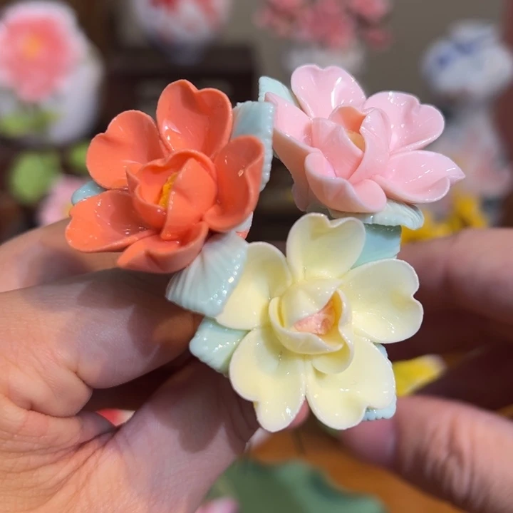 手工精致陶瓷摆件