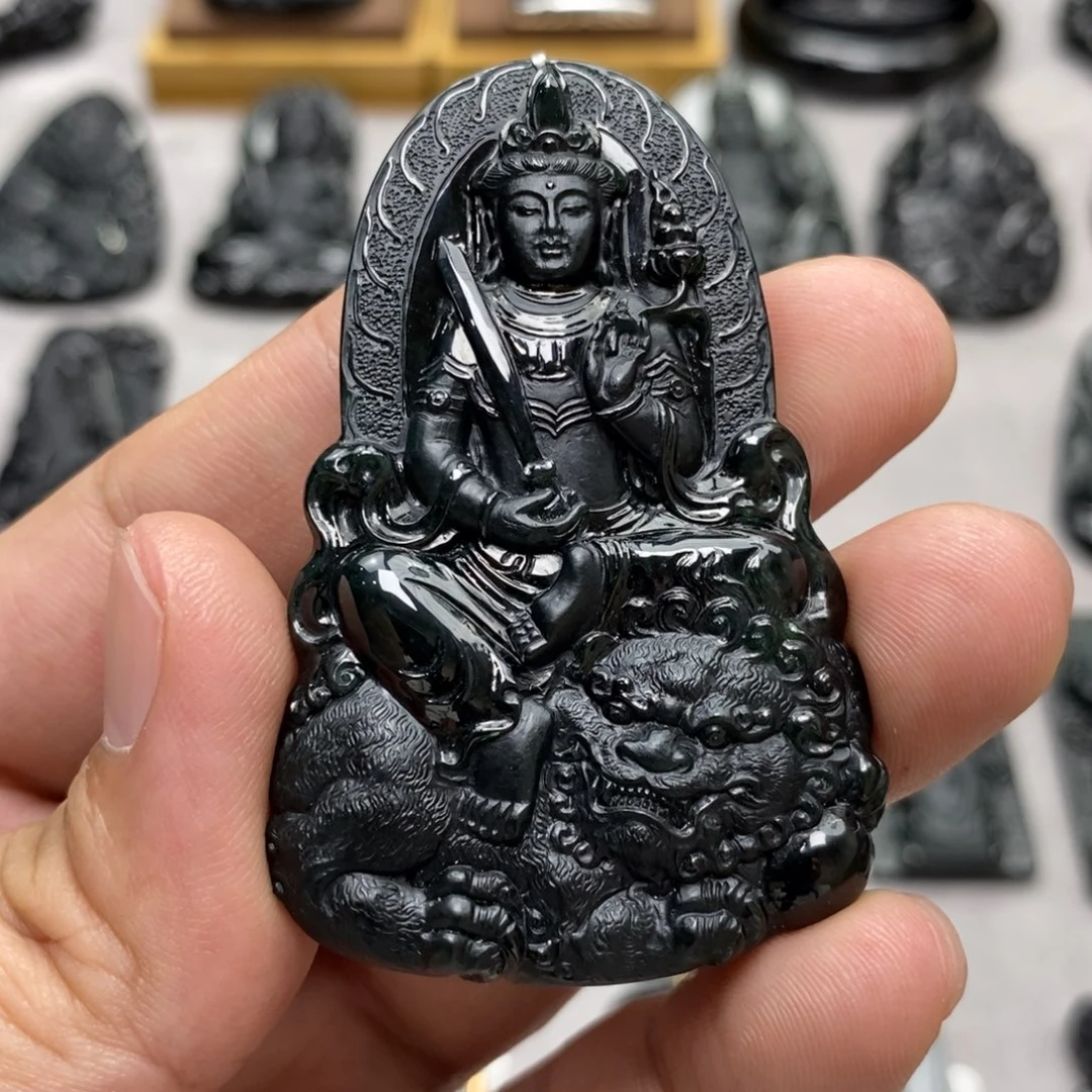 翡翠未镶嵌颈饰文殊