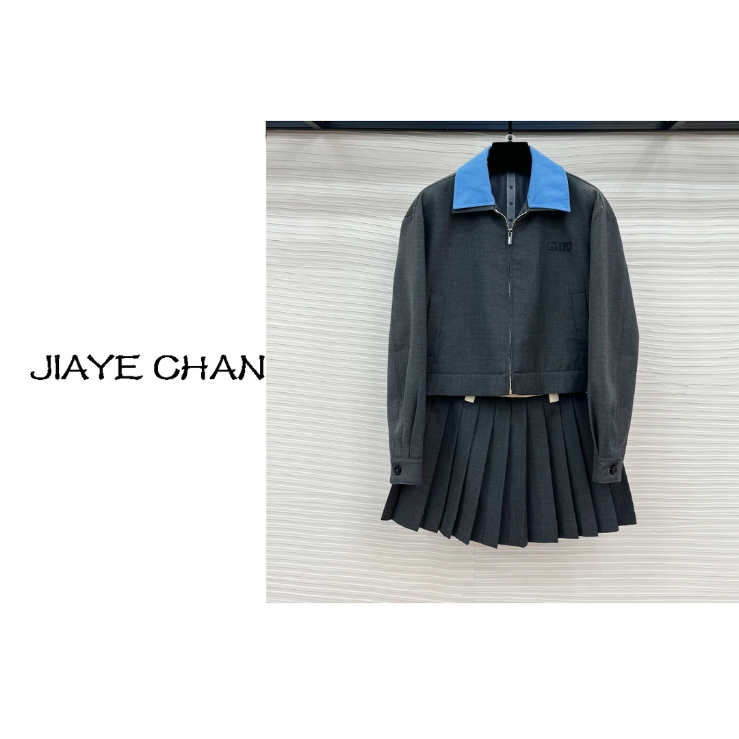 JIAYE CHAN 可拆卸polo领外套+学院风腰头拼色百褶半裙