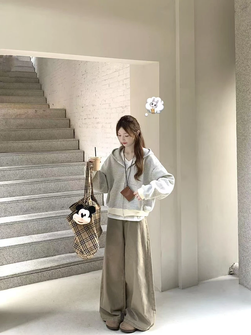 2025秋季新款韩系灰色条纹连帽卫衣外套女正肩上衣百搭阔腿裤套装