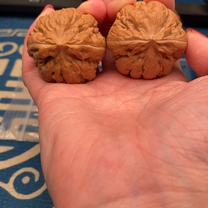 轻***写吊坠文玩核桃文玩核桃文玩核桃