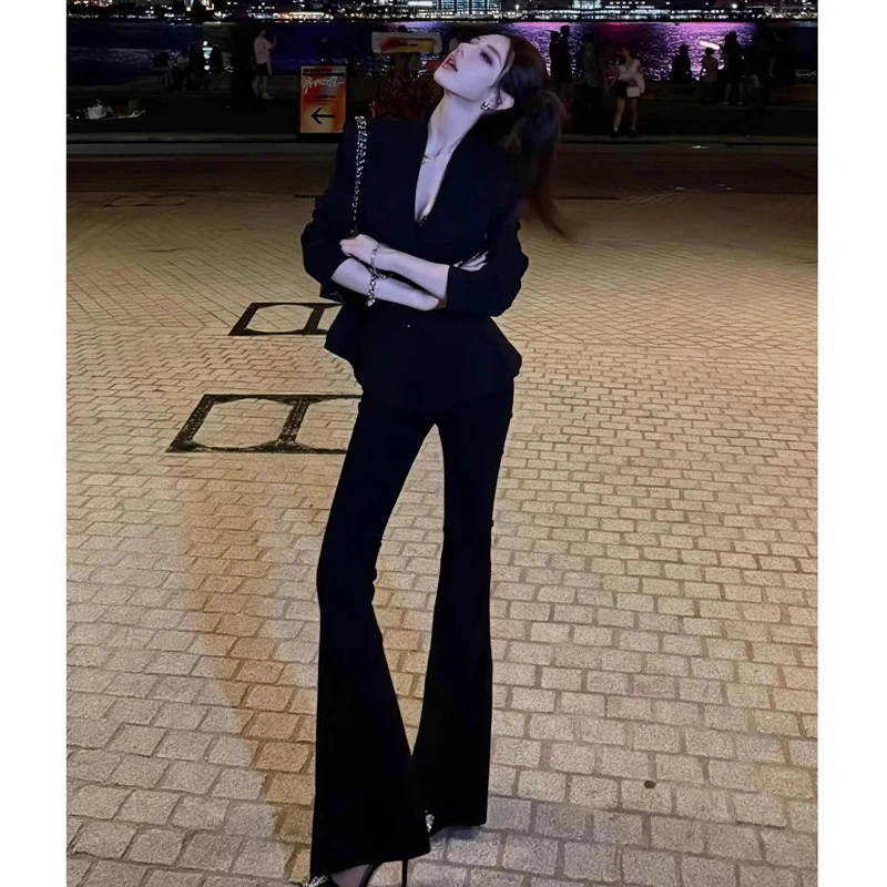 2025秋季新款西服外套女小众设计感低领西装上衣包臀裙长裤两件套