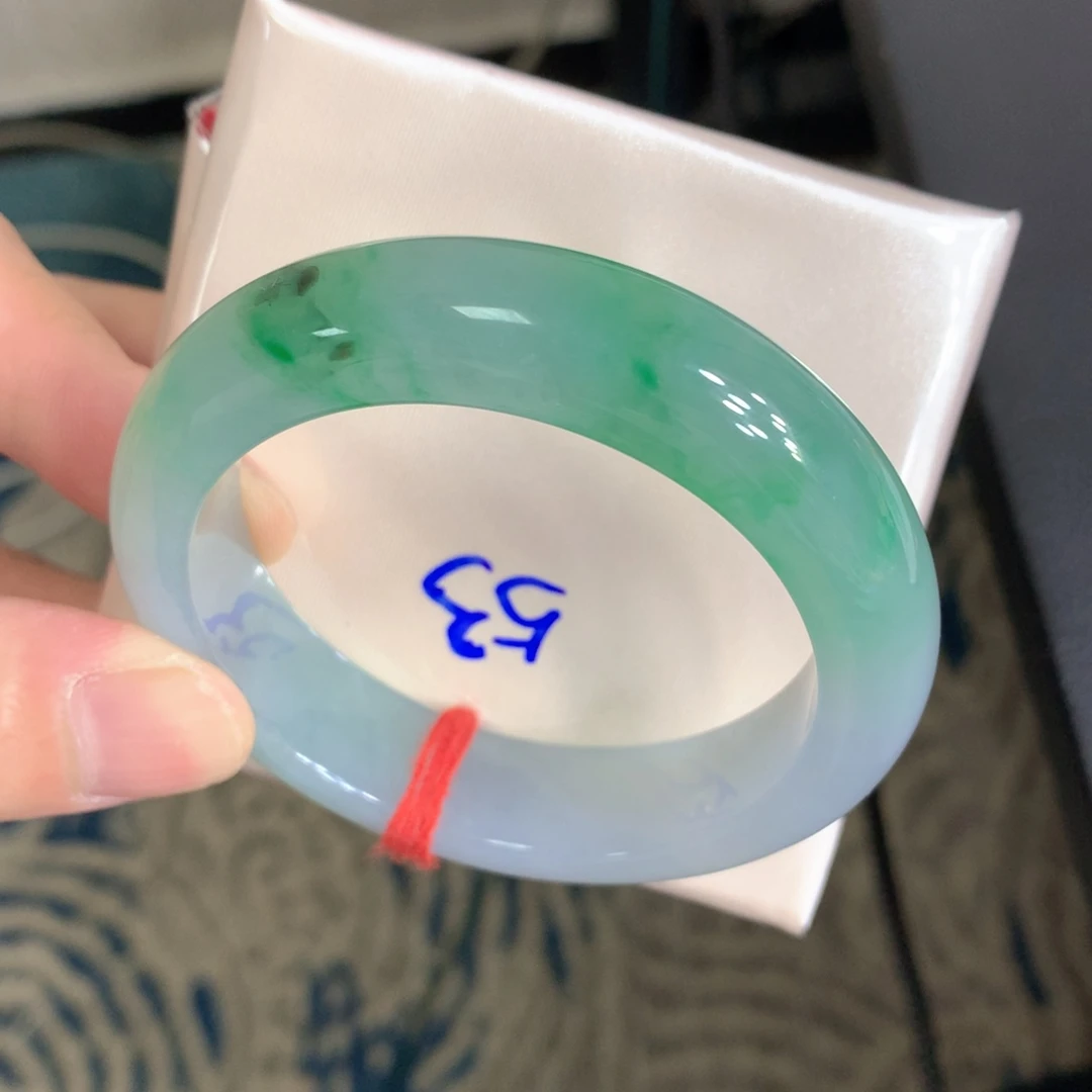 翡翠未镶嵌手镯翡翠