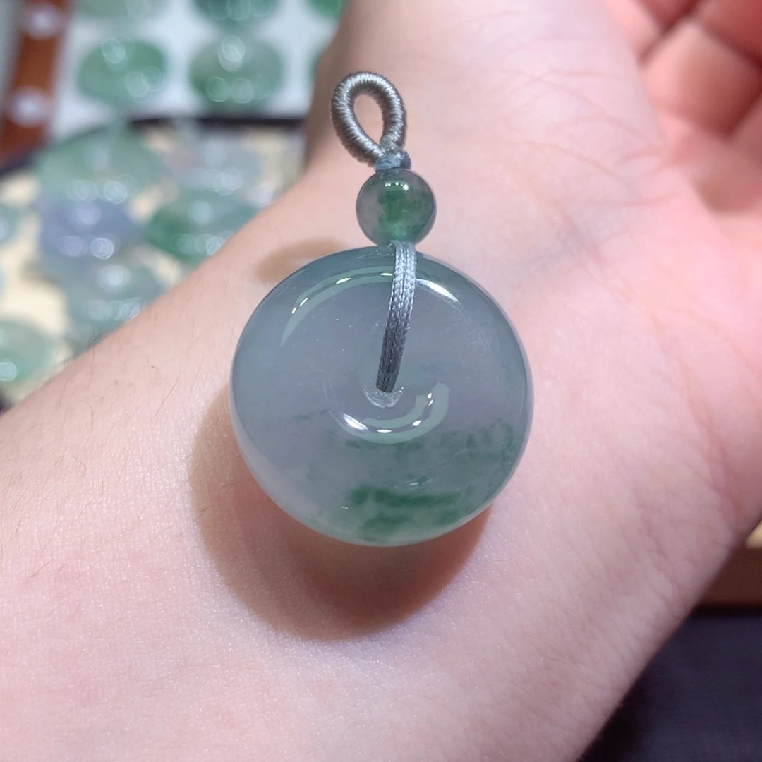 翡翠未镶嵌颈饰3