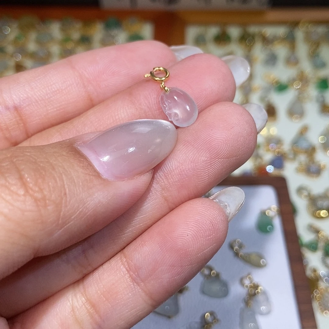 翡翠18K金镶嵌颈饰111