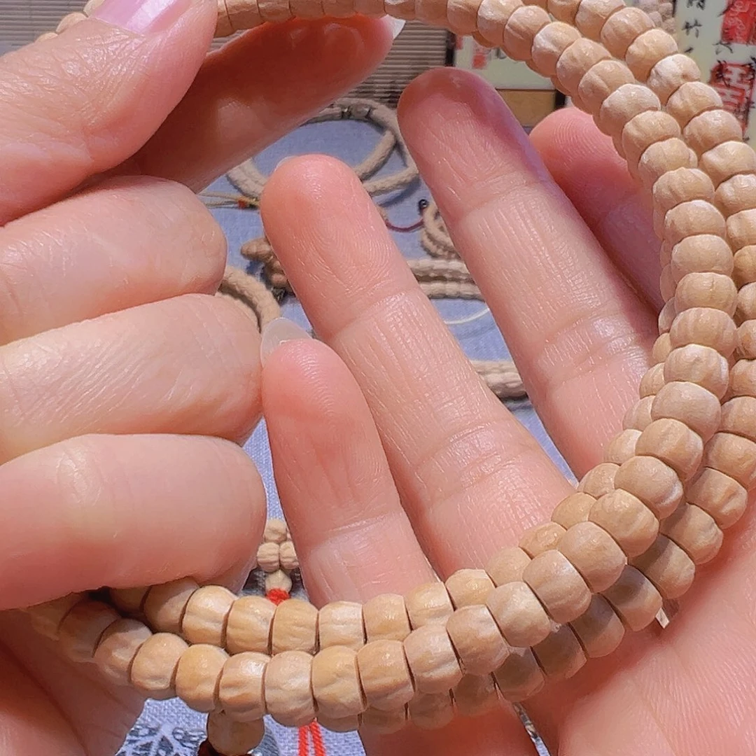 L***y柏香籽/百香籽吊坠