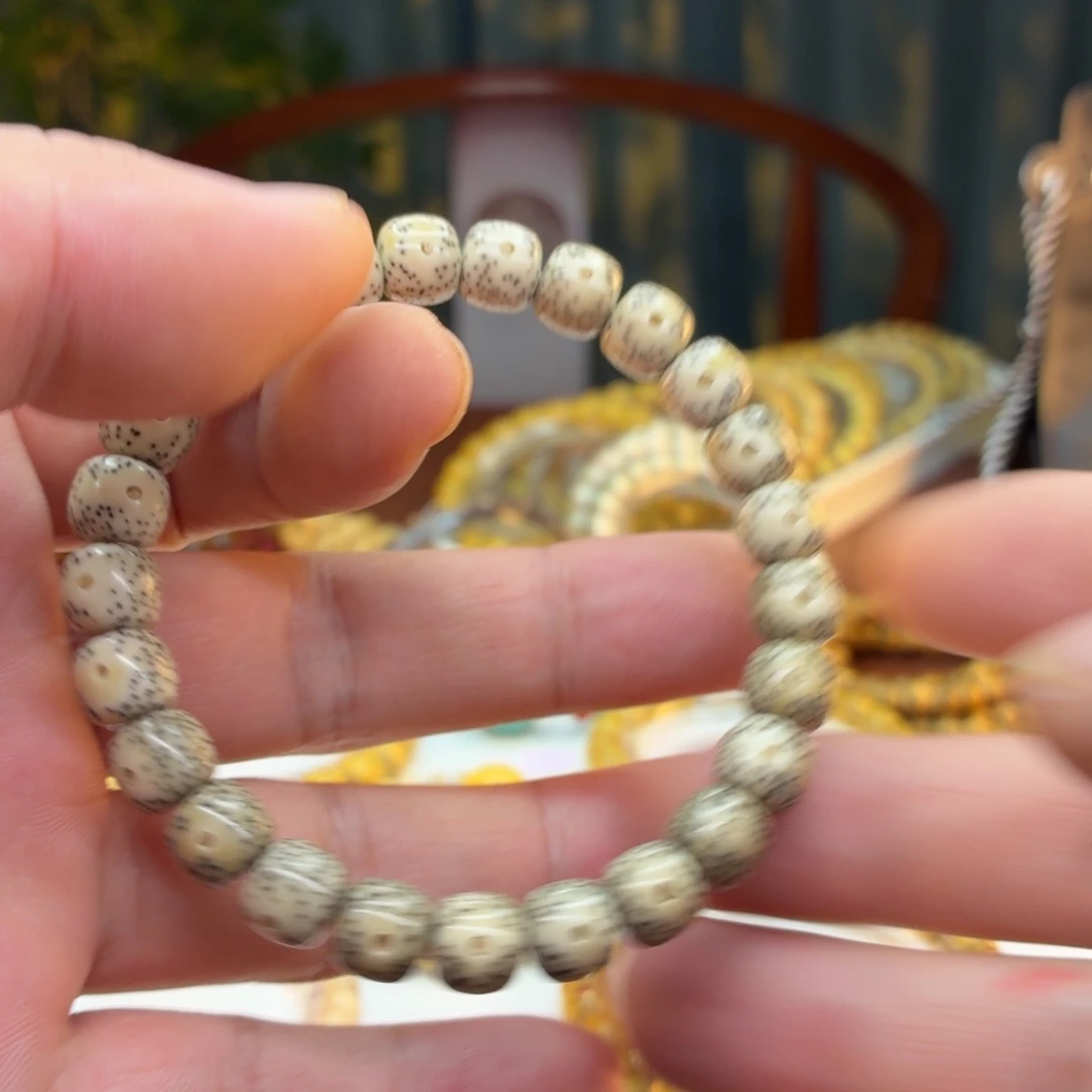 星月菩提吊坠海南星月菩提手串