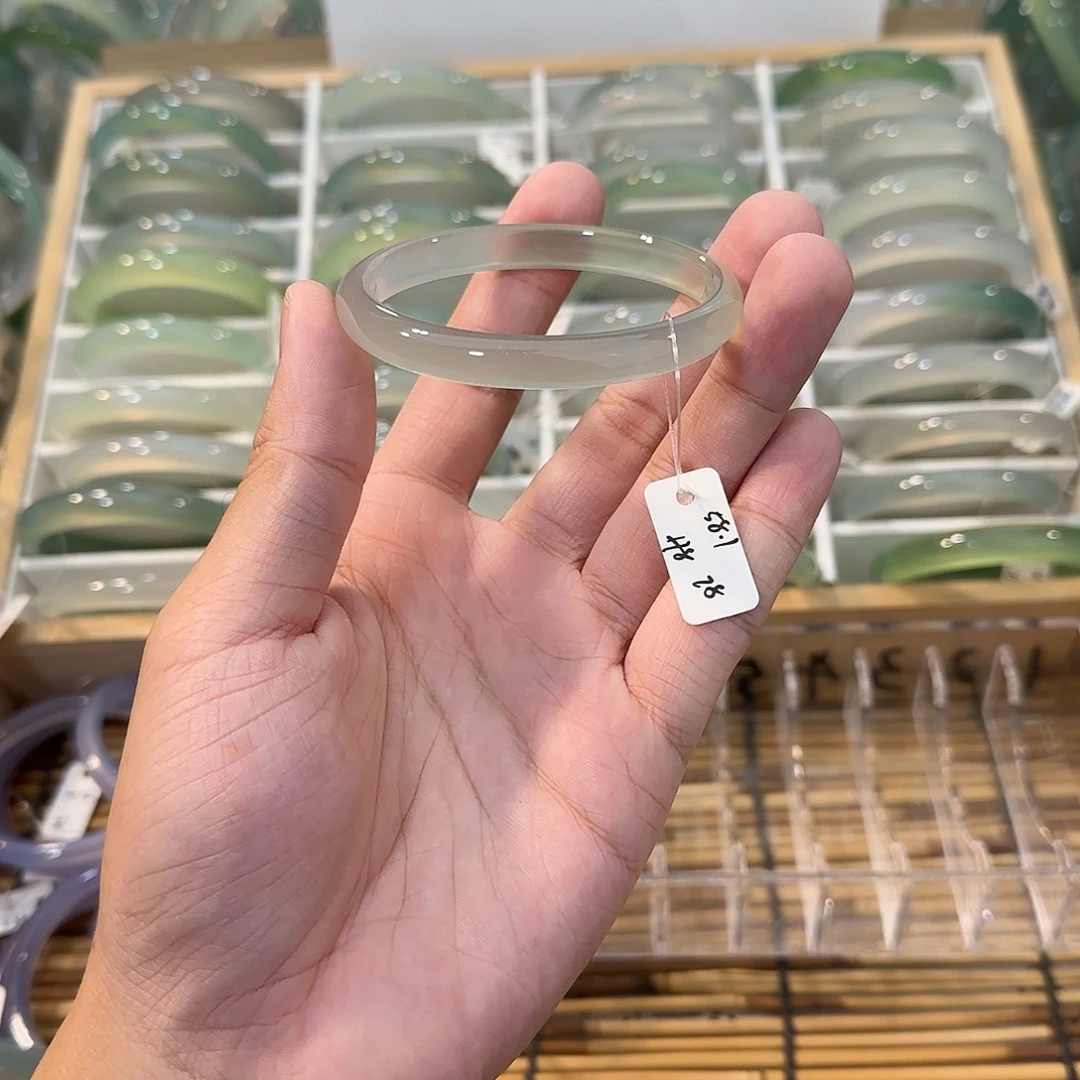 玛瑙/玉髓未镶嵌手镯圈口58.1