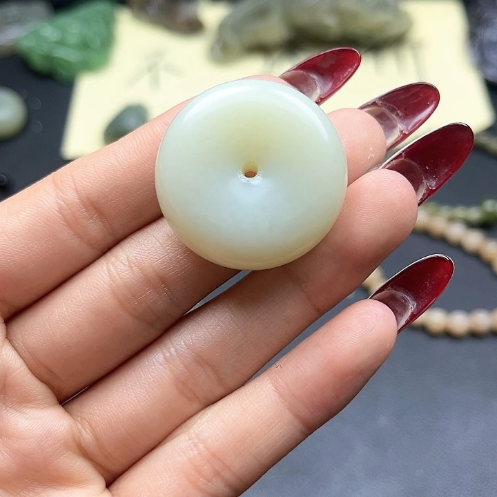 【闪购商品】颈饰未镶嵌和田玉极*～