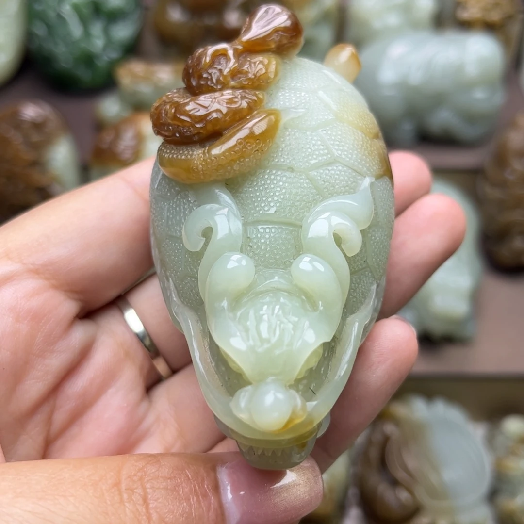 和田玉未镶嵌把件