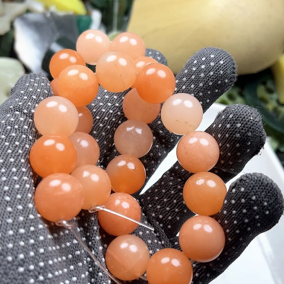 颈饰未镶嵌石英岩玉