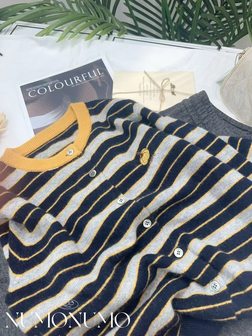 【南瓜】2025新款长袖百搭复古时尚开衫A0920