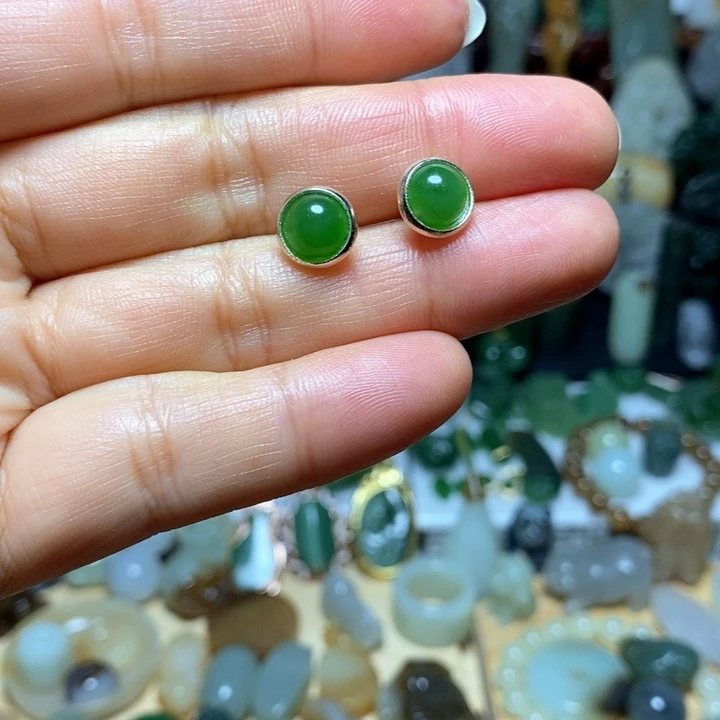 和田玉未镶嵌耳饰