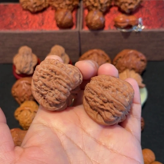 文玩核桃吊坠聚宝盆