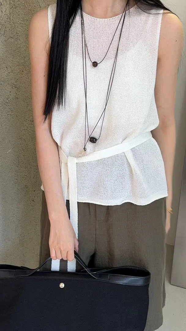 【南希】22347 韩系简约圆领纯色舒适透感百搭背心（配飘带）