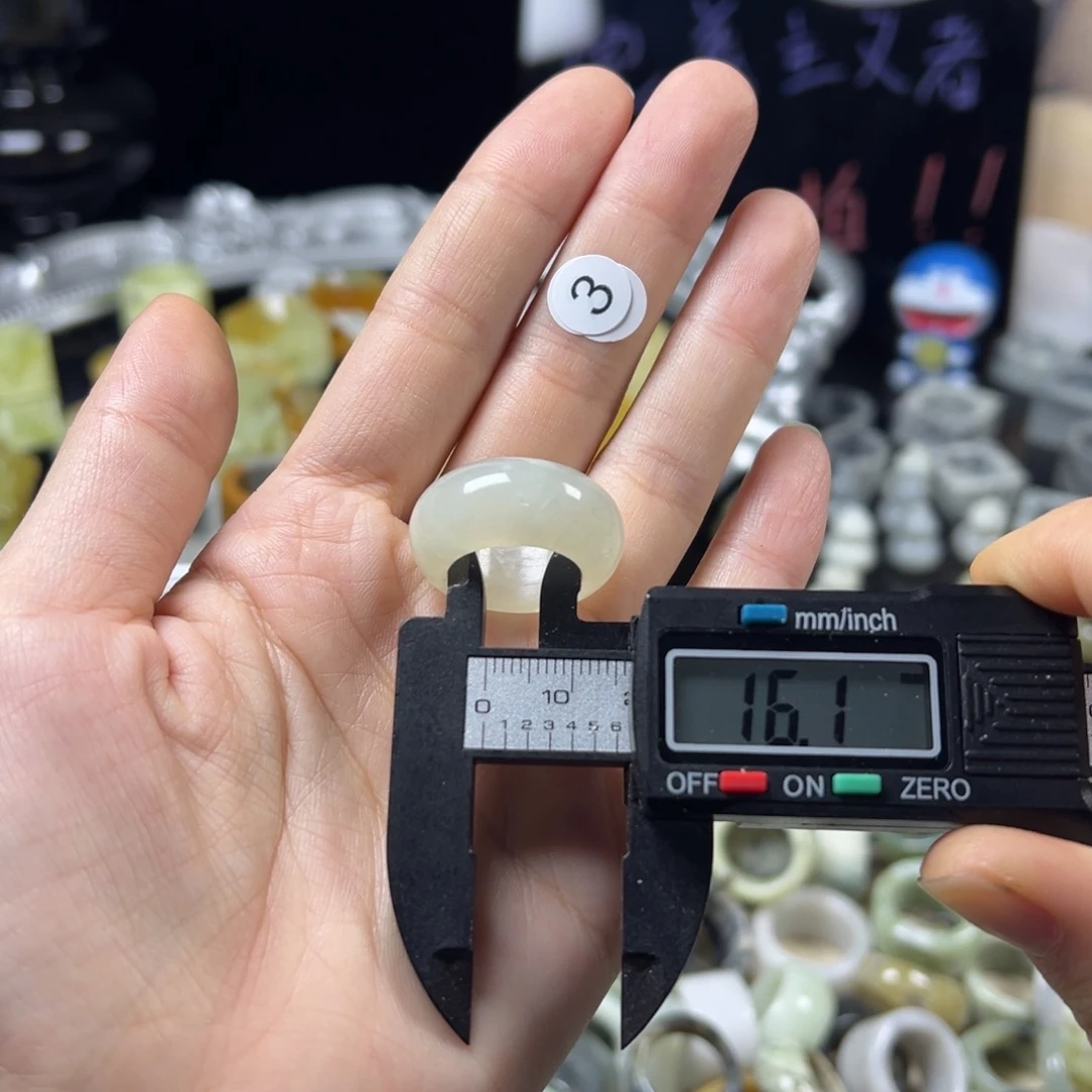 蛇纹石玉未镶嵌戒指