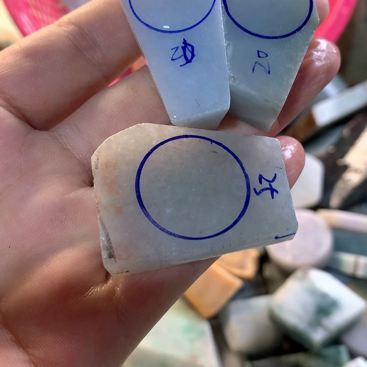 裸石翡翠小扣子可做