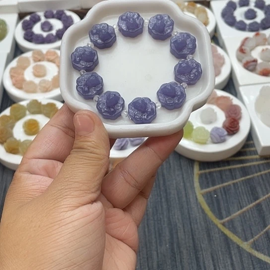 石英质玉（非洲翠）合金手串