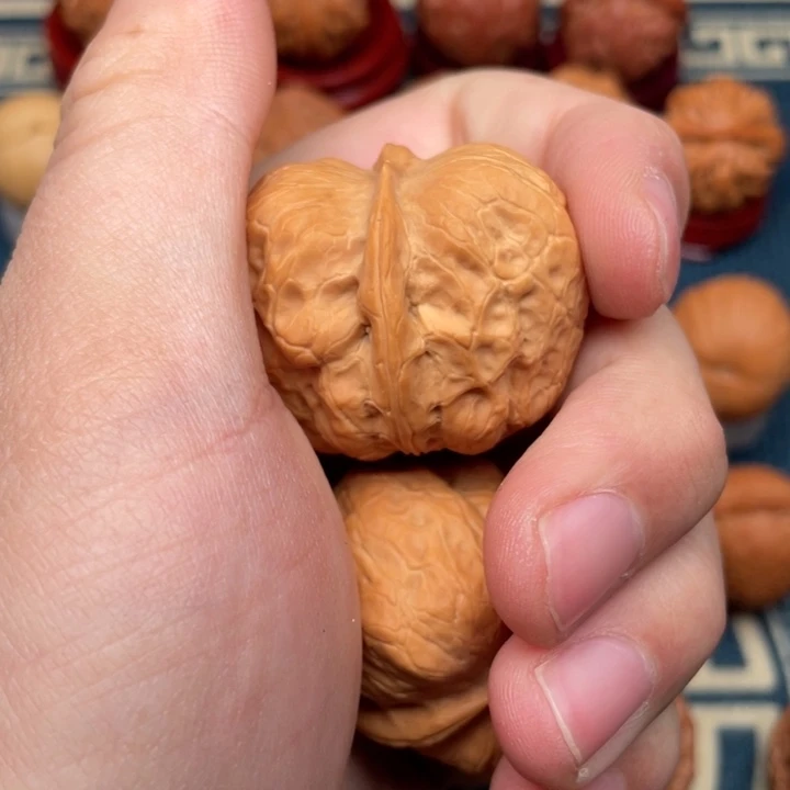 叱***总文玩核桃把件香妃