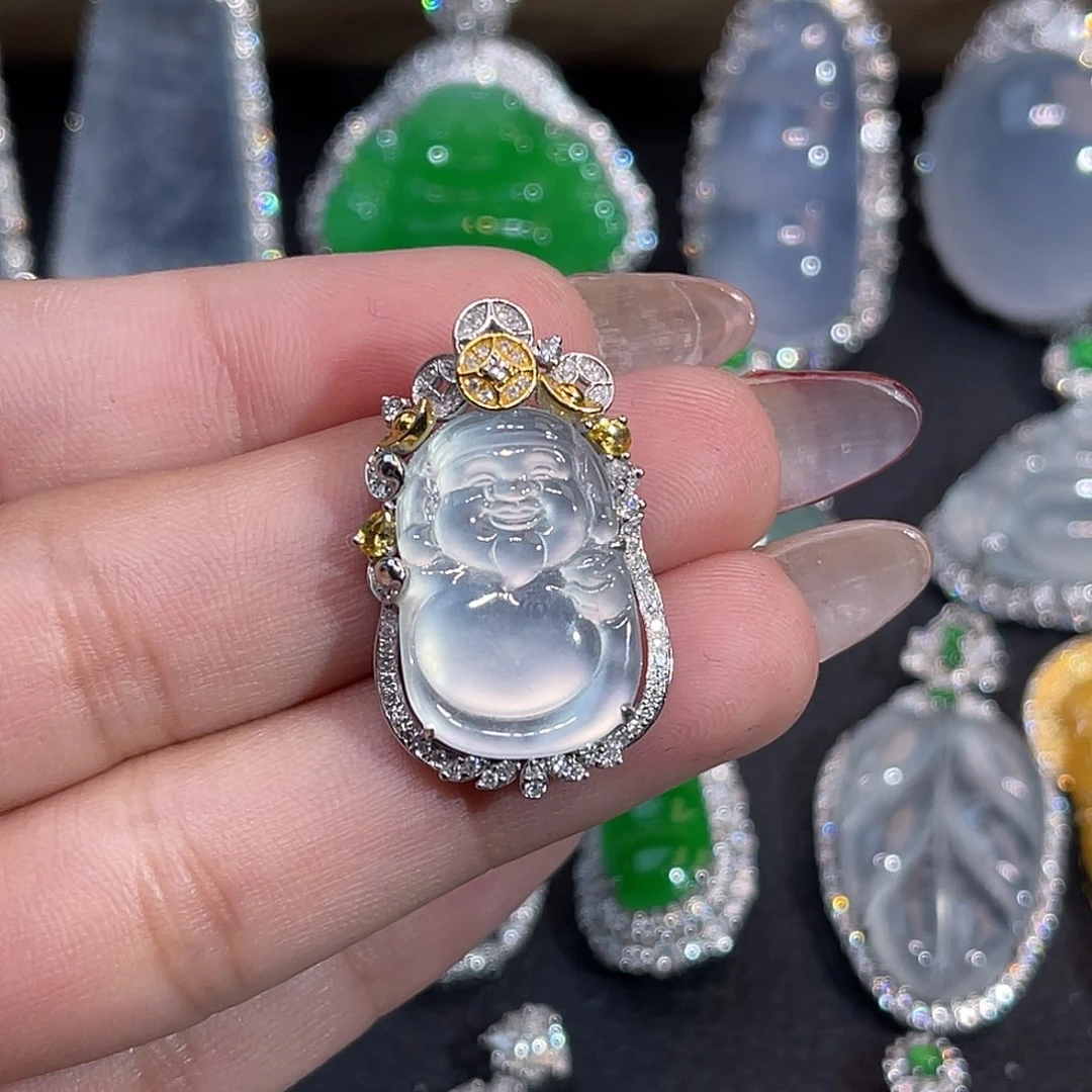 翡翠颈饰18K金镶嵌财神