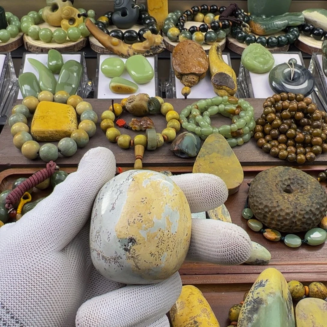 厚***圆岫岩河磨玉（透闪石质玉）未镶嵌把件