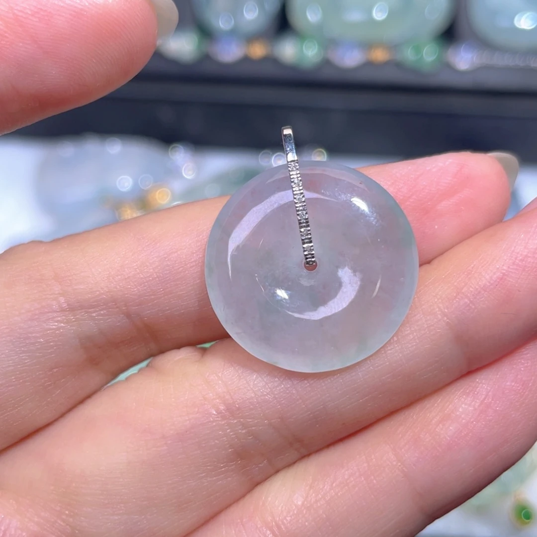 颈饰18K金镶嵌翡翠翡翠