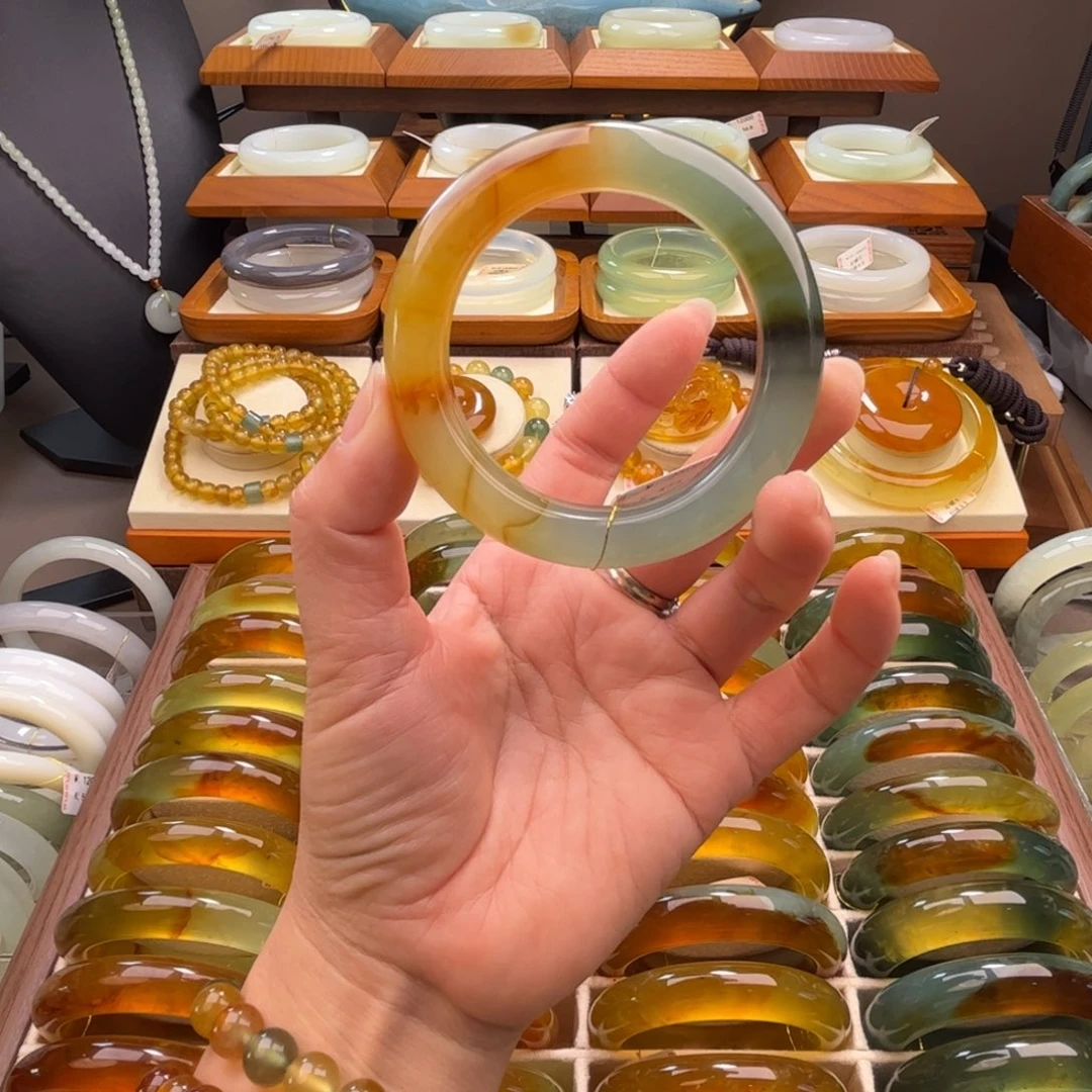 蛇纹石玉未镶嵌手镯58