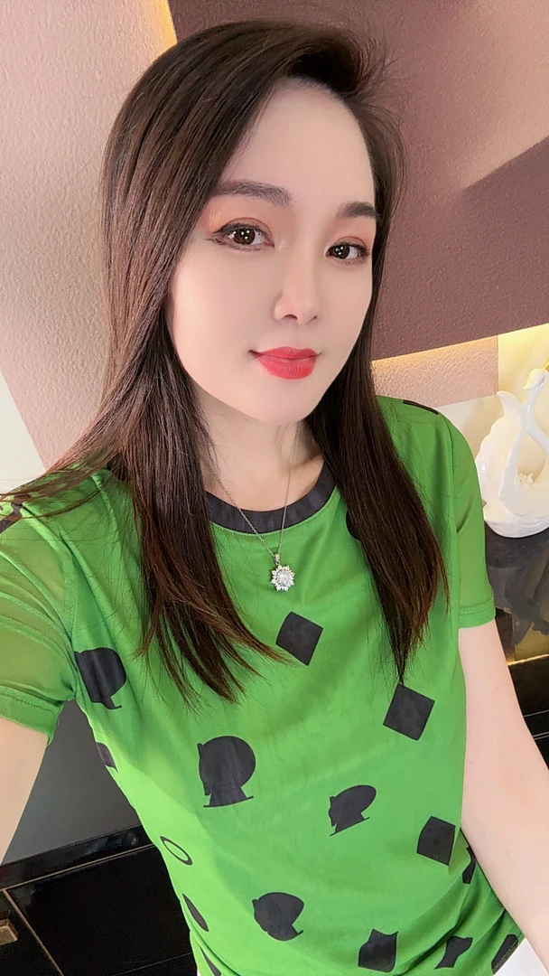 【柔柔定制】新款印染时尚圆领显瘦通情T上衣5605