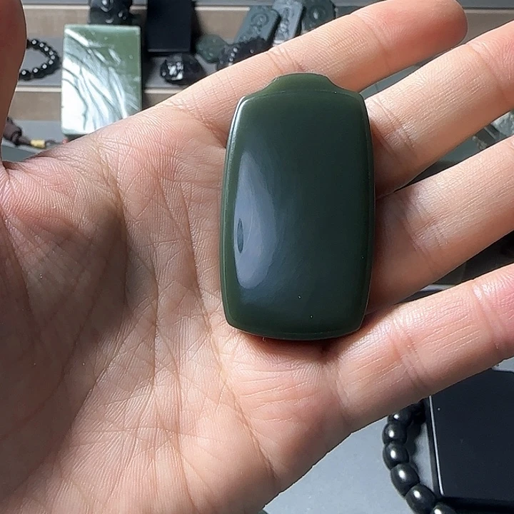 吊坠(不含链)未镶嵌和田玉（青玉）