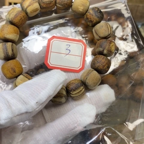 手串贡木12/13微瑕