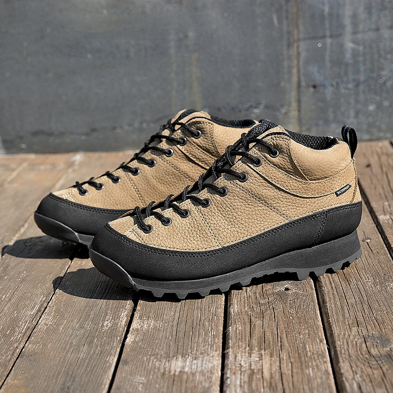 新款徒步中低帮情侣登山秋冬户外露营防水男女同款鞋