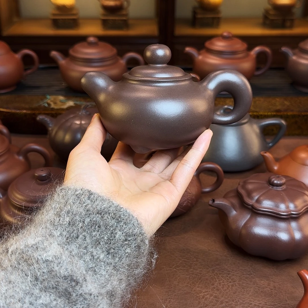 紫砂茶壶道洪圆朱，底槽清