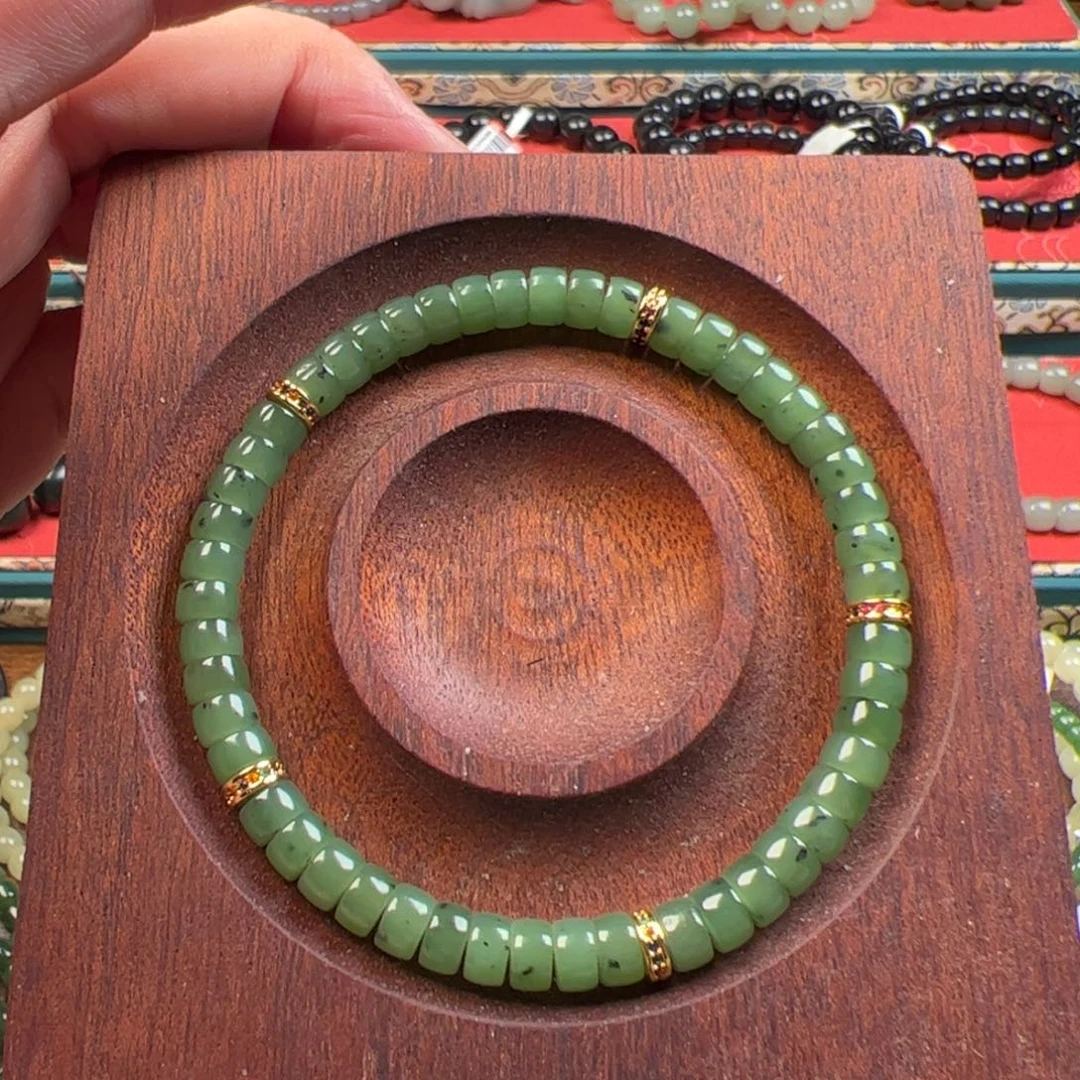 和田玉未镶嵌吊坠(不含链)