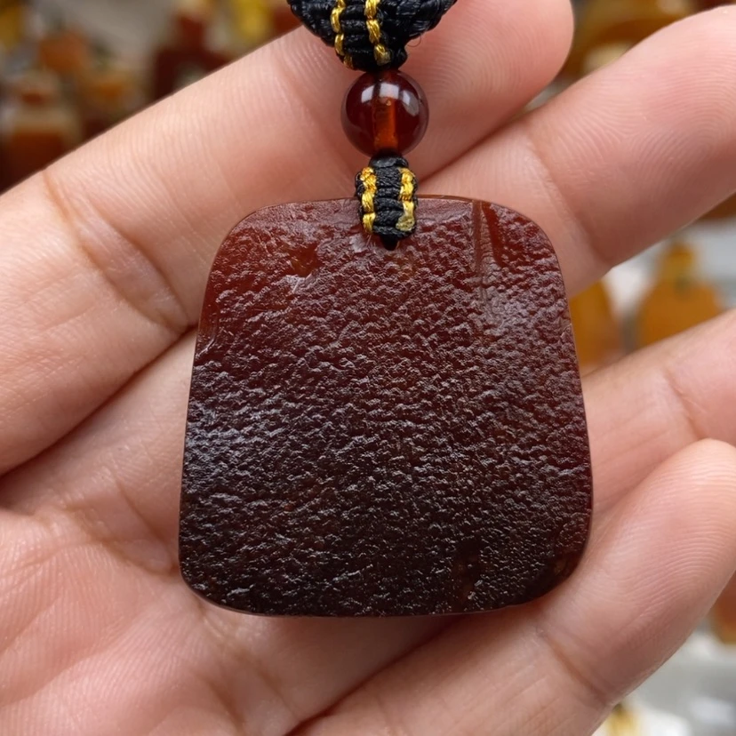 【闪购商品】琥珀颈饰未镶嵌