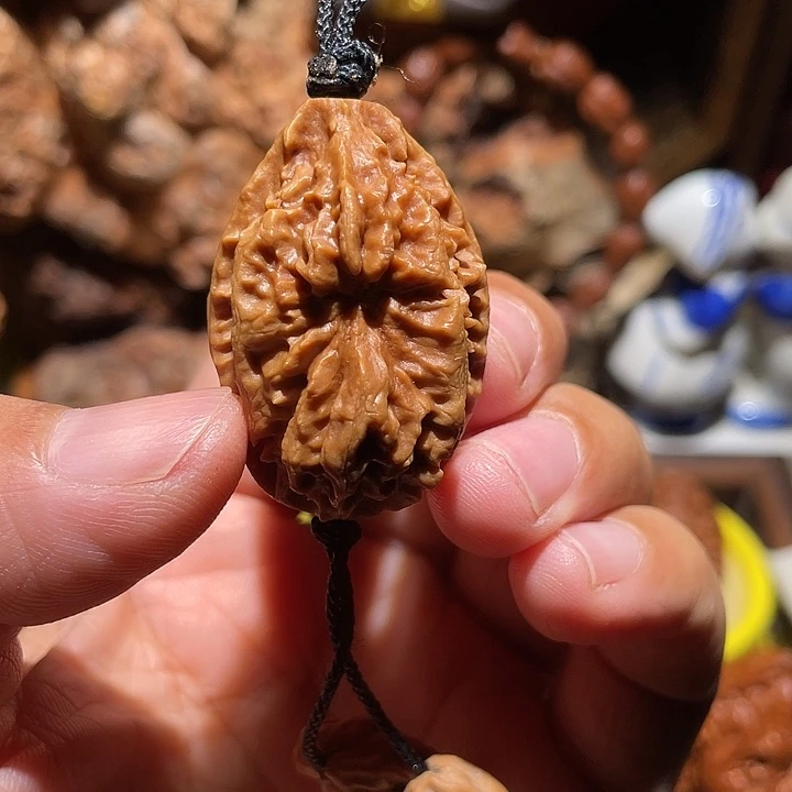 抖音直播间核桃包挂核桃