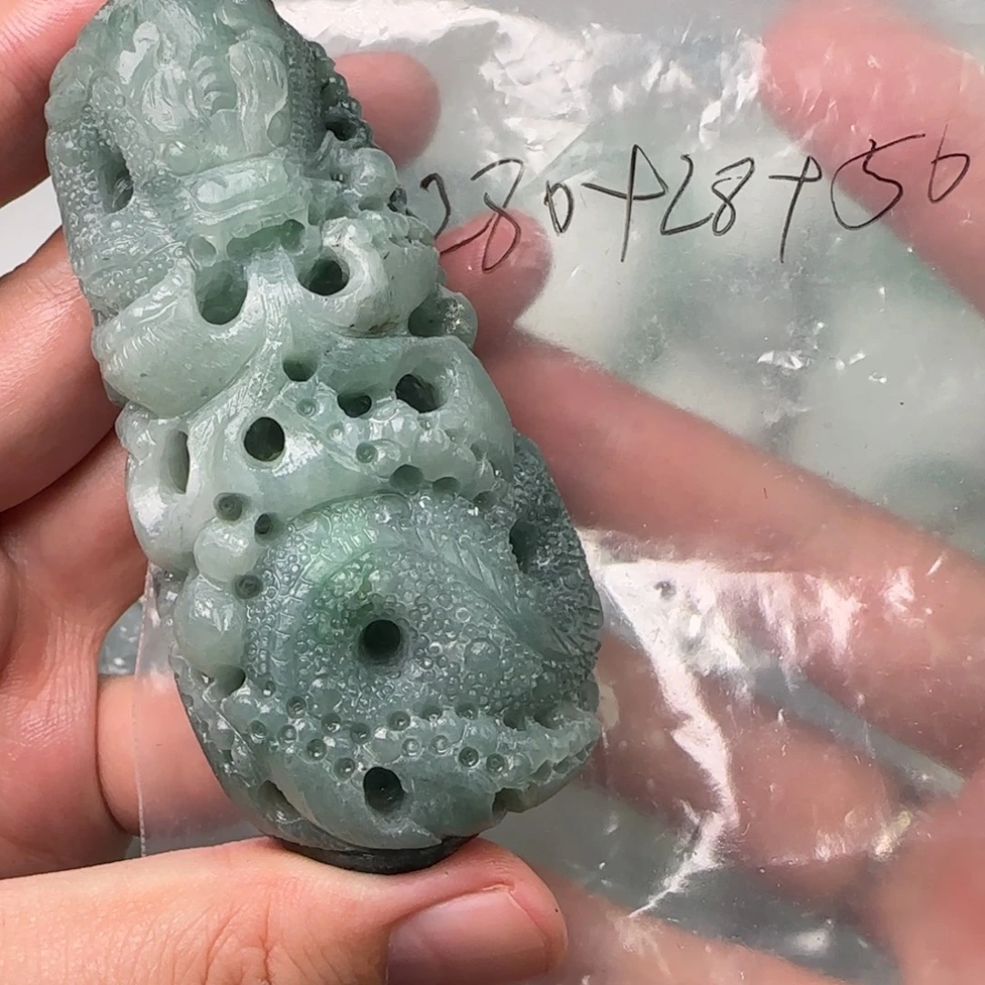 人***苦定制翡翠未镶嵌翡翠