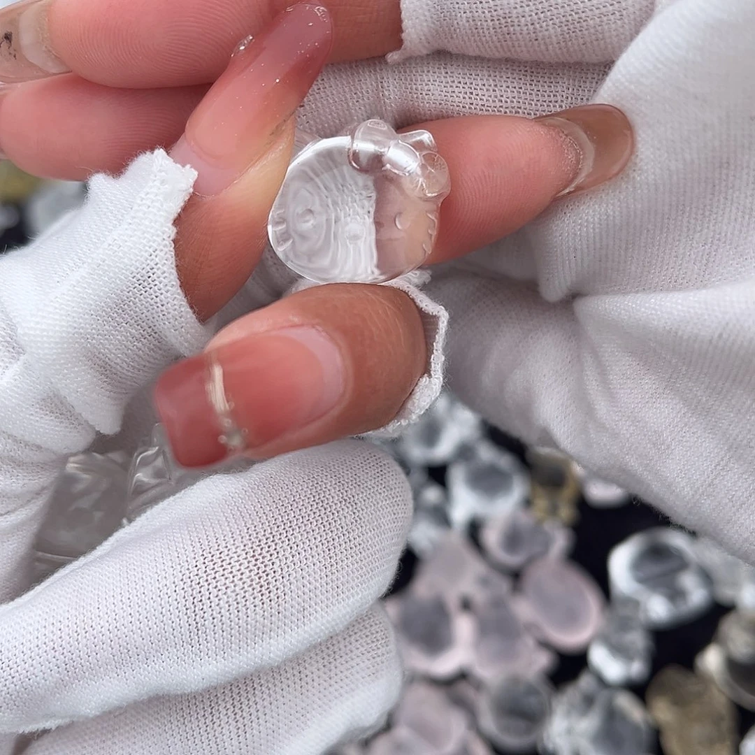 水晶手链未镶嵌心*?白水凯蒂头