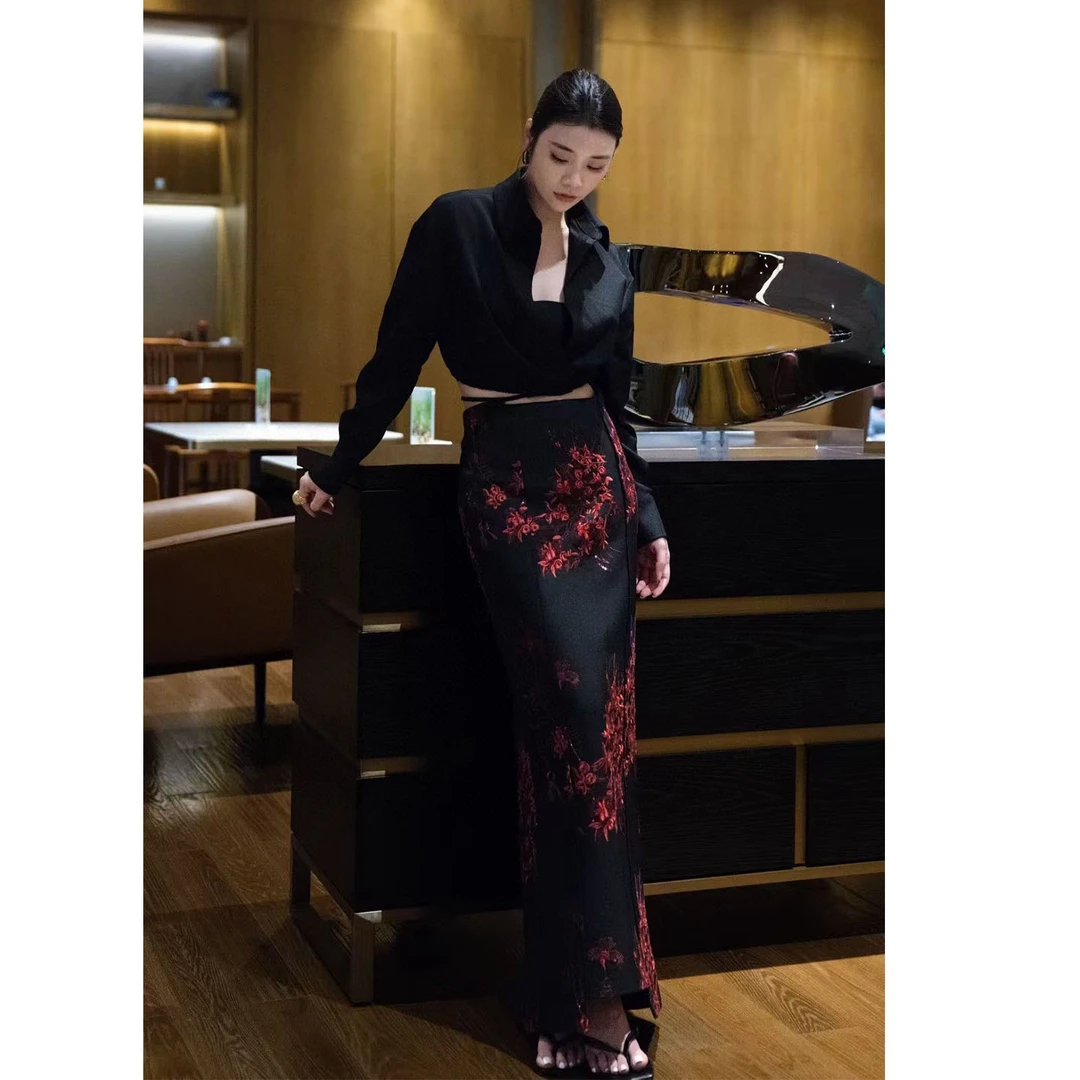 复古轻熟风时尚套装 高定衬衣＋花朵刺绣半裙精美两件套高级感秋款