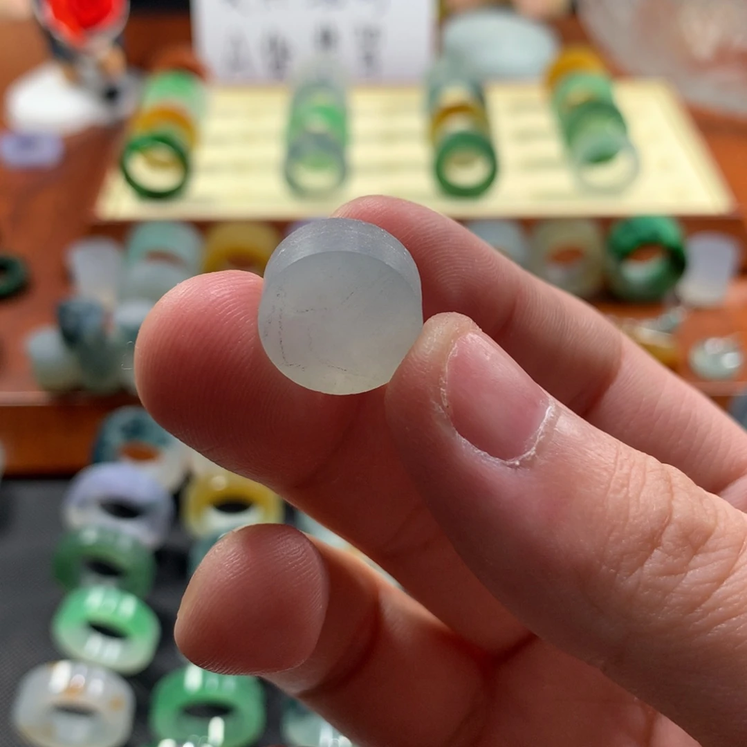 定制翡翠未镶嵌雪*儿