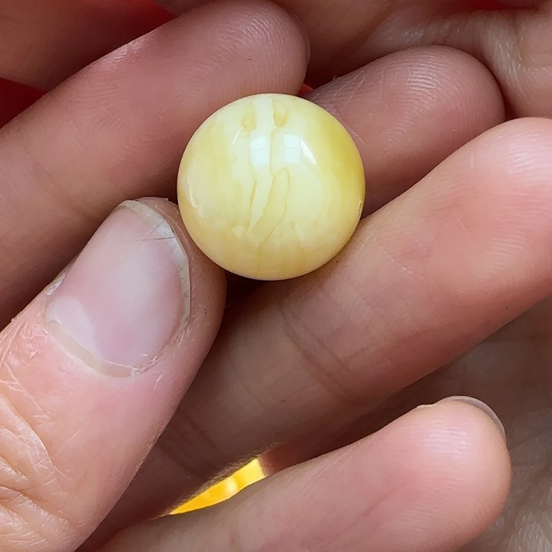 蜜蜡未镶嵌珠宝奇石