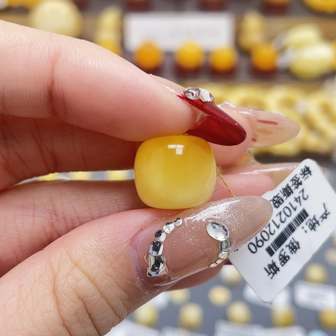 琥珀裸石未镶嵌泽*蜜蜡老型14*12.3mm微瑕