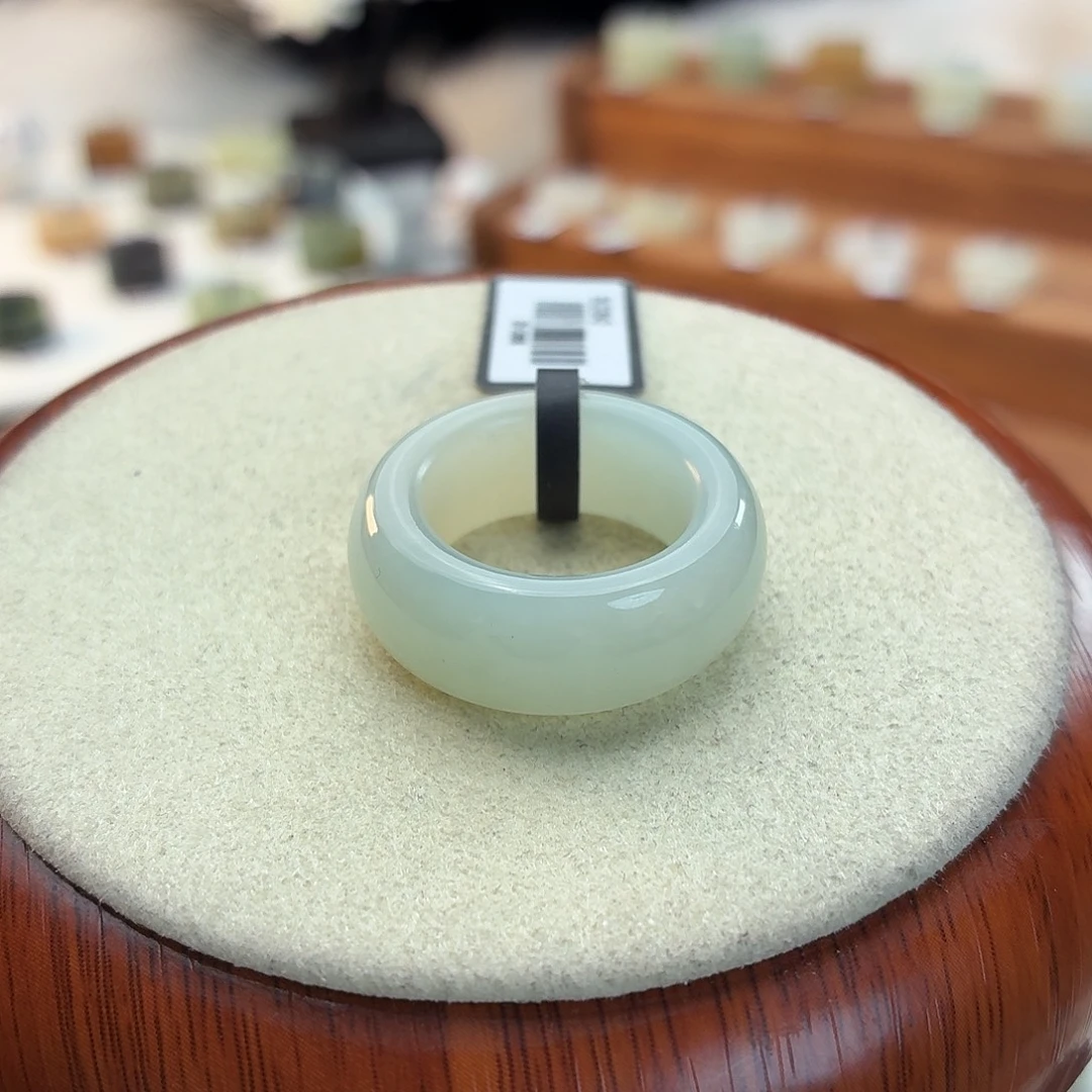 和田玉未镶嵌戒指i104奶蓝轮胎17.4mm港码15