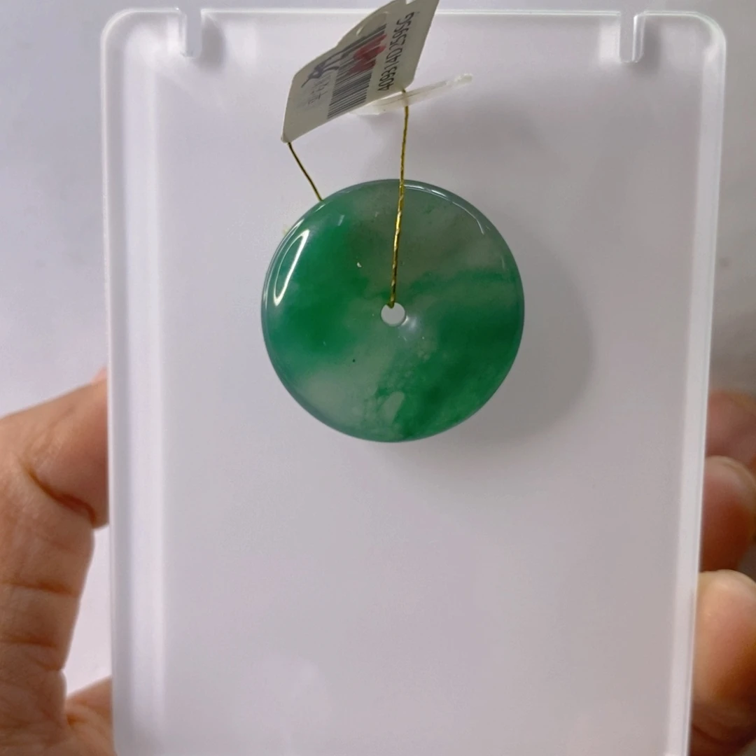 石英质玉未镶嵌颈饰