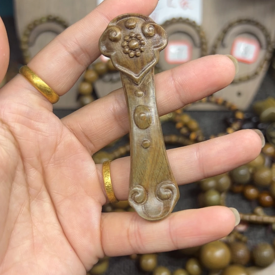 维腊木（绿檀）无事牌