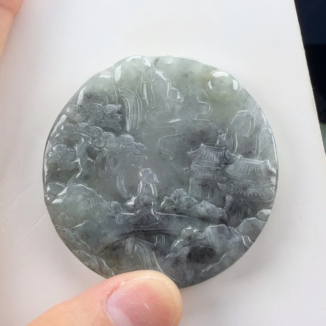 翡翠挂件未镶嵌翡翠